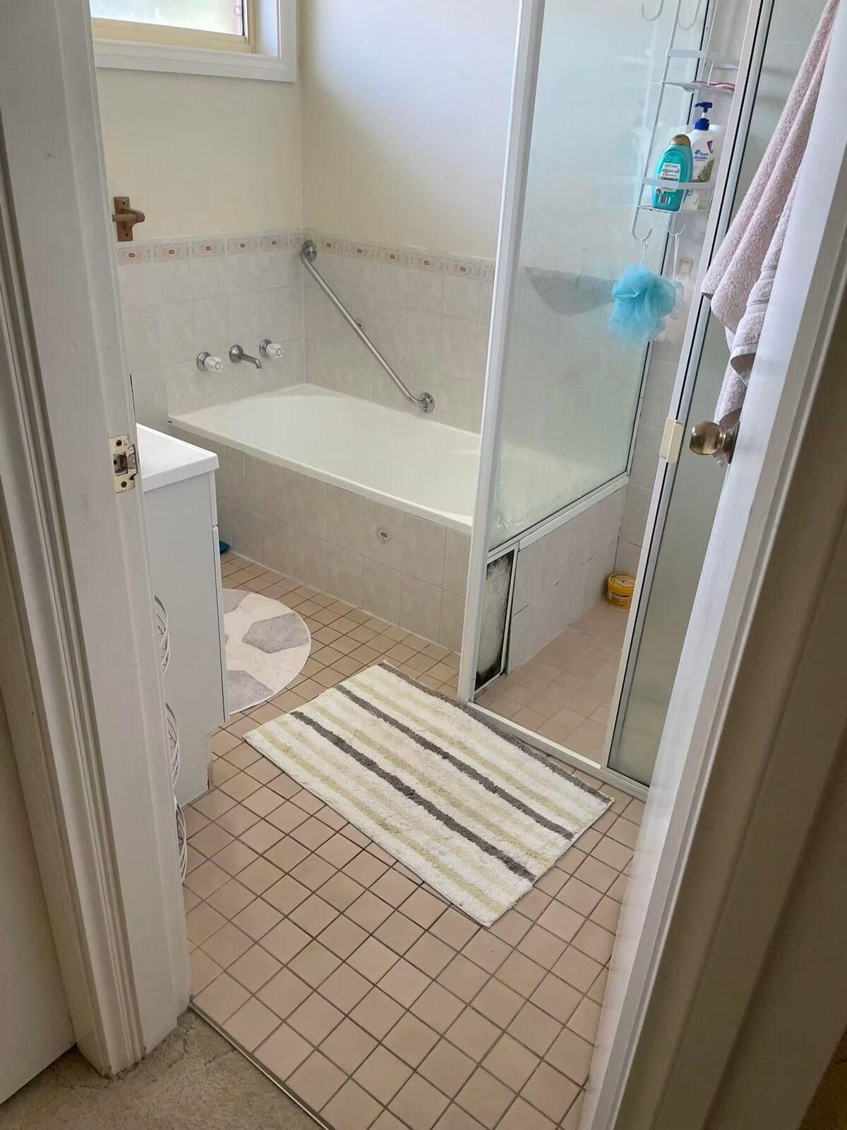 Bathroom before renovation
