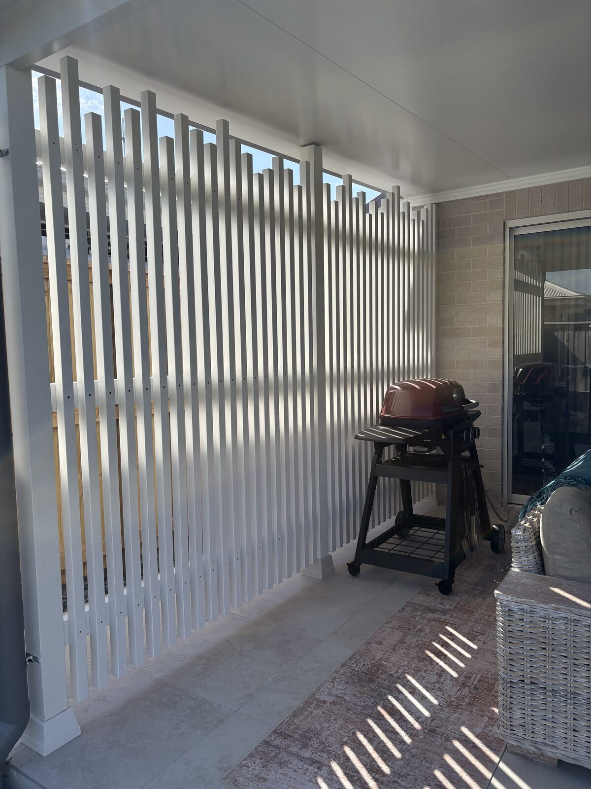 Alfresco privacy screen by Lleyton Henry Carpentry