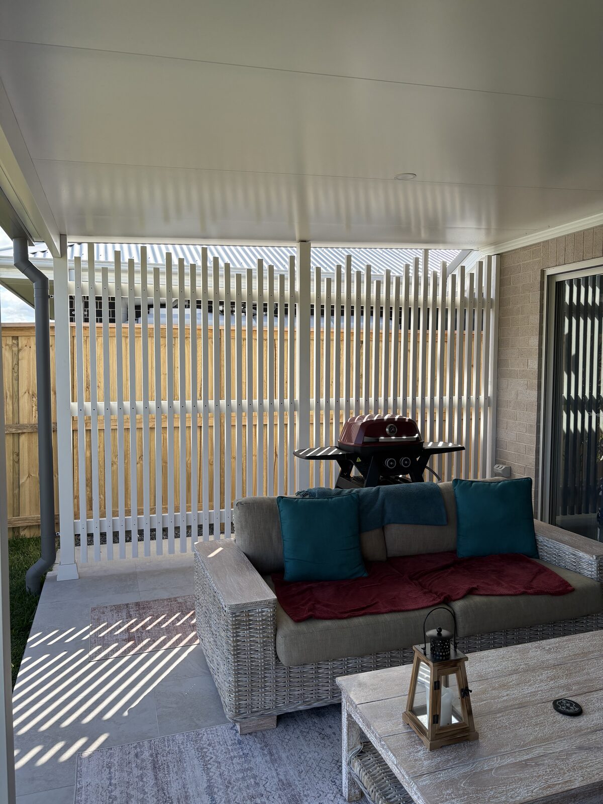Alfresco privacy screen by Lleyton Henry Carpentry
